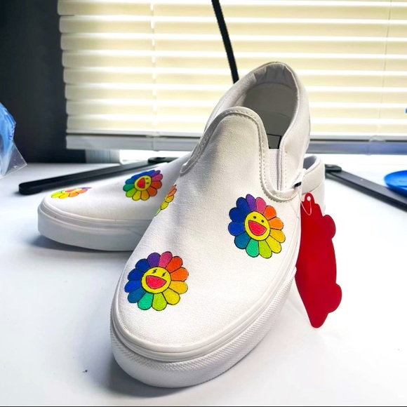 Custom Vans - Picture 2 of 3